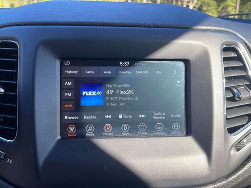 Used 2021 Jeep Compass Latitude w/ Sun and Sound Group FWD image 22