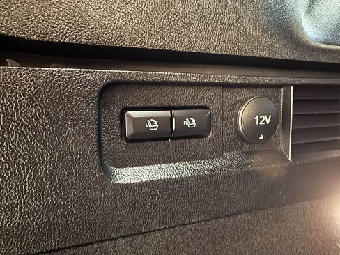 Used 2017 Lincoln MKX Reserve w/ Luxury Package image 52