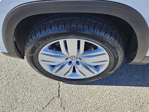 Used 2019 Volkswagen Atlas SEL image 12