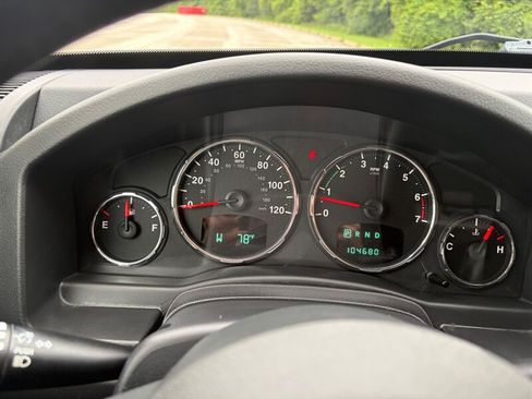 Used 2012 Jeep Liberty Sport AWD/4WD image 13