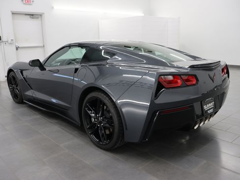 Used 2018 Chevrolet Corvette Stingray Coupe w/ Carbon Flash Badge Package RWD image 6