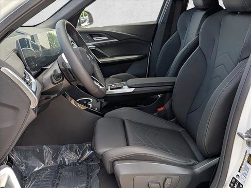 New 2026 BMW X2 xDrive28i AWD/4WD image 4