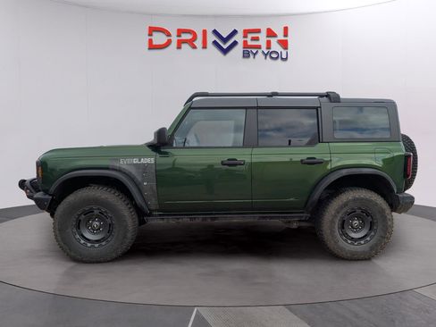 Used 2024 Ford Bronco Everglades image 2