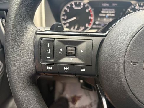 Used 2021 Nissan Rogue S AWD/4WD image 16