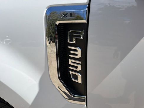 Used 2019 Ford F350 XL w/ Power Equipment Group AWD/4WD image 9