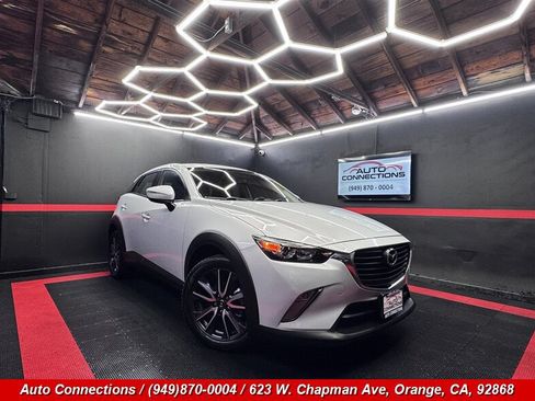 Used 2018 MAZDA CX-3 Touring FWD image 1