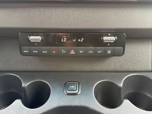 Used 2023 Mercedes-Benz Sprinter 2500 image 20