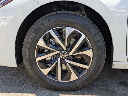 Used 2025 Volkswagen Jetta S image 31