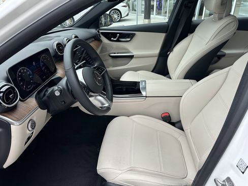 Certified 2025 Mercedes-Benz C 300 4MATIC Sedan image 12