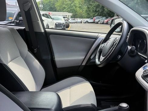 Used 2018 Toyota RAV4 XLE w/ Protection Package AWD/4WD image 9