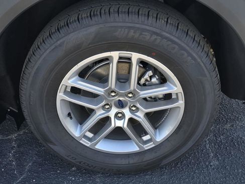 New 2025 Ford Explorer Active image 9