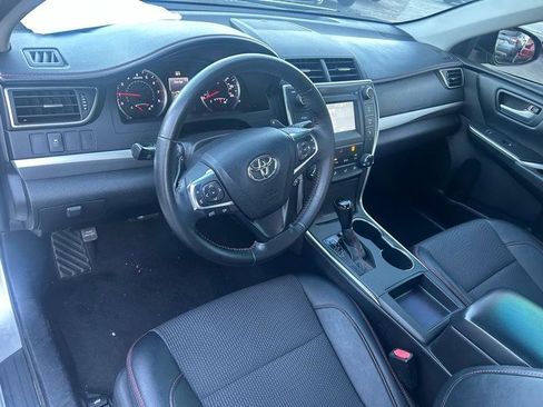 Used 2016 Toyota Camry SE FWD image 8