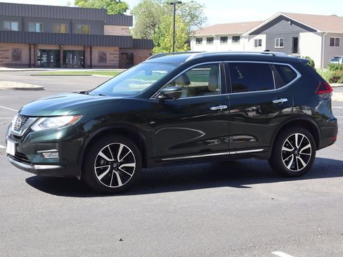Used 2019 Nissan Rogue SL w/ Premium Package AWD/4WD image 10