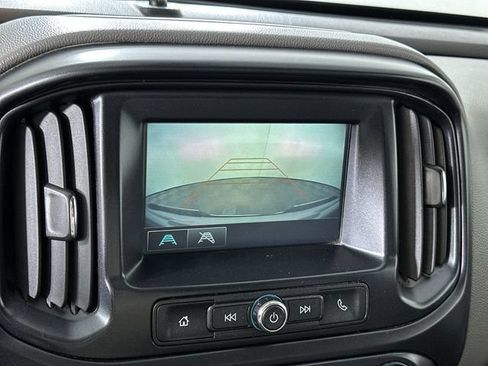 Used 2018 Chevrolet Colorado W/T w/ WT Convenience Package RWD image 15
