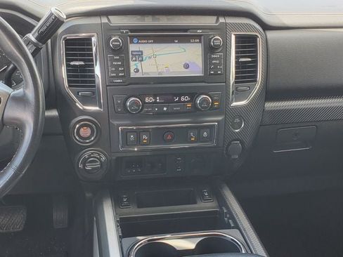Used 2017 Nissan Titan PRO-4X w/ Pro-4x Convenience Package AWD/4WD image 27