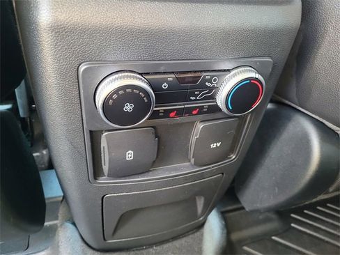 Used 2023 Ford Explorer Limited image 10