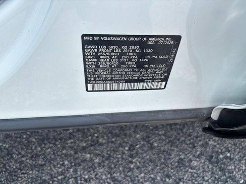 Used 2025 Volkswagen Atlas SE AWD/4WD image 17