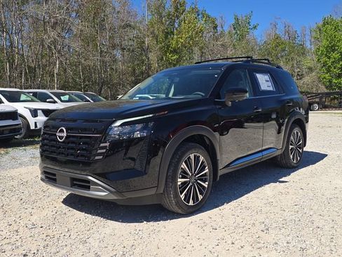 New 2026 Nissan Pathfinder Platinum w/ Cargo Package image 4