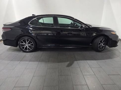 Used 2024 Toyota Camry SE FWD image 6
