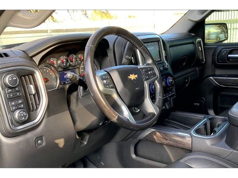 Used 2020 Chevrolet Silverado 1500 LTZ w/ LTZ Premium Package image 16