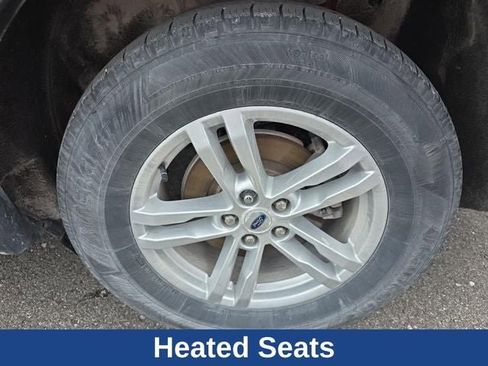 Used 2023 Ford Explorer XLT w/ Equipment Group 202A AWD/4WD image 23
