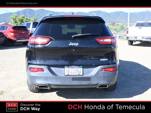 Used 2016 Jeep Cherokee Latitude w/ Comfort/Convenience Group FWD image 6