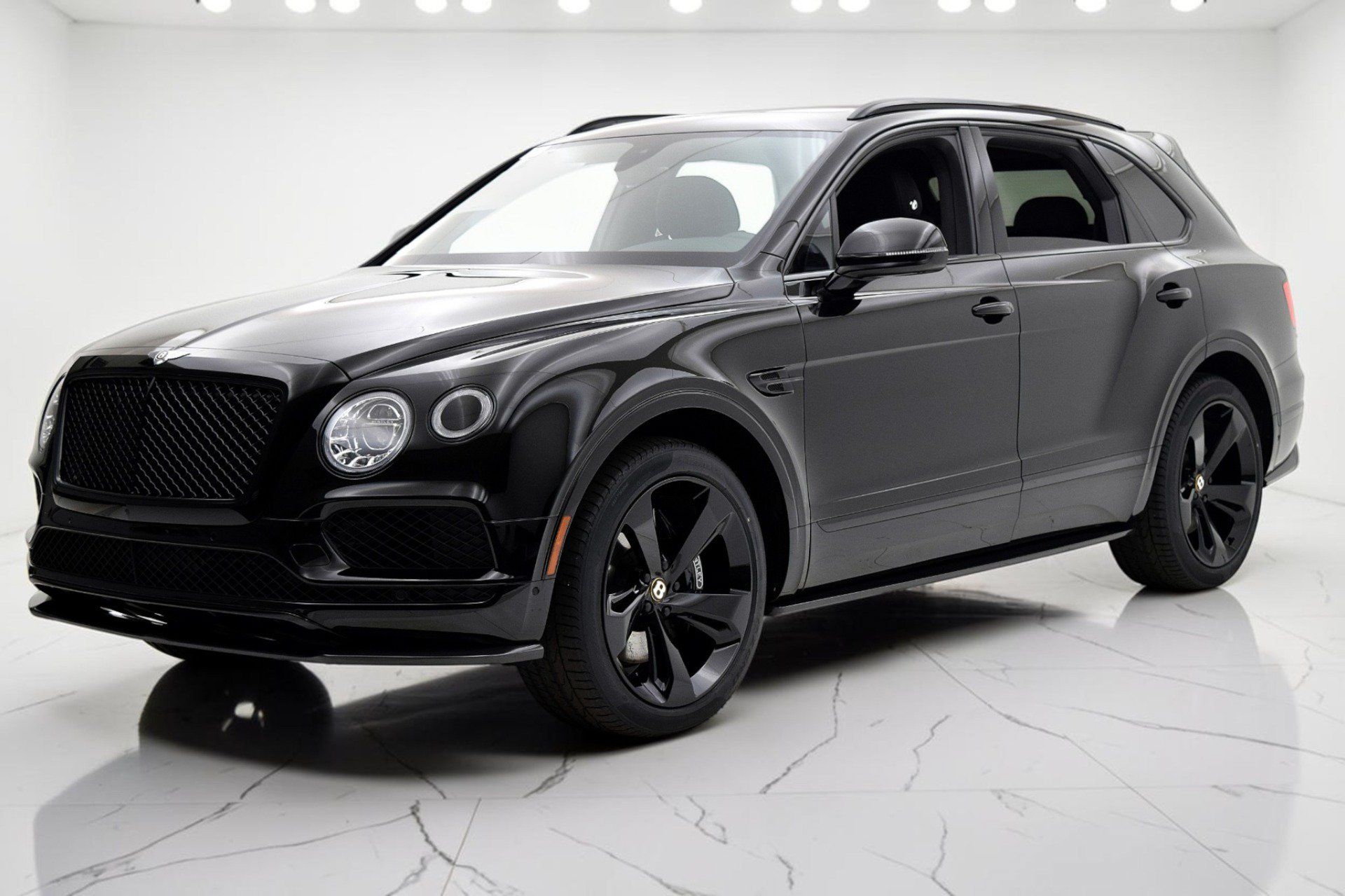 Certified 2019 Bentley Bentayga AWD/4WD image 2