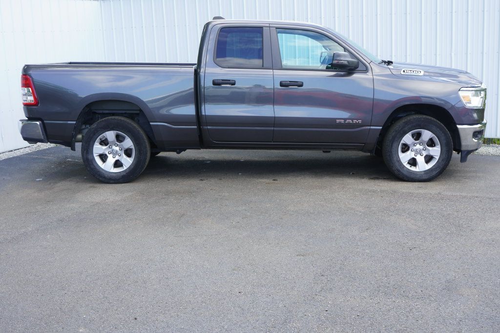 Used 2023 RAM 1500 Big Horn AWD/4WD image 2
