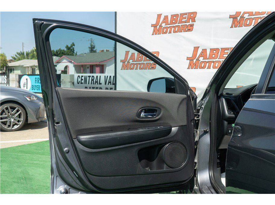 Used 2020 Honda HR-V LX image 28