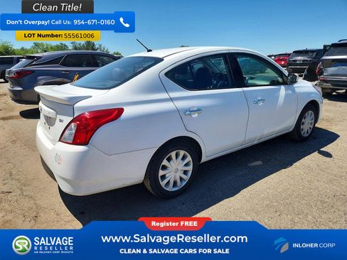 Used 2017 Nissan Versa SV FWD image 4