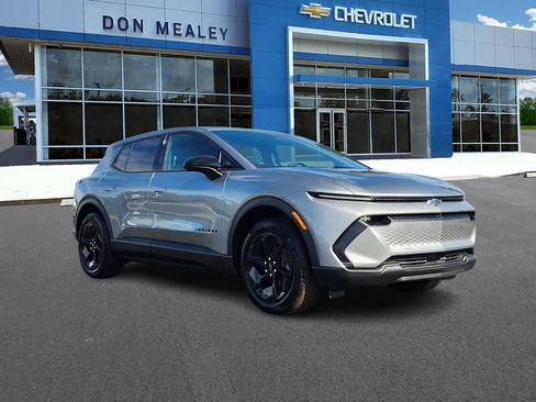 New 2026 Chevrolet Equinox EV LT image 1