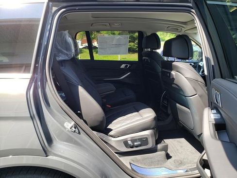 New 2026 BMW X7 xDrive40i image 17