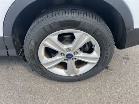 Used 2015 Ford Escape SE image 9