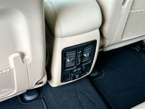 Used 2020 Jeep Grand Cherokee Limited image 26