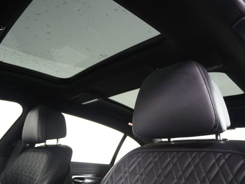 Used 2022 BMW 740i xDrive 740i xDrive w/ M Sport Package image 9