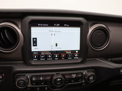 Used 2022 Jeep Wrangler Unlimited Sport w/ Sun And Sound Package AWD/4WD image 21