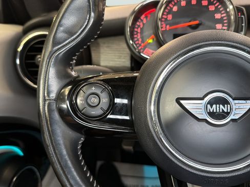 Used 2018 MINI Cooper S FWD image 27