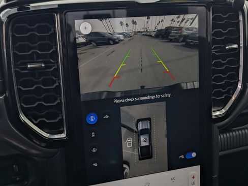 Used 2024 Ford Ranger Lariat w/ Advanced Towing Package image 13