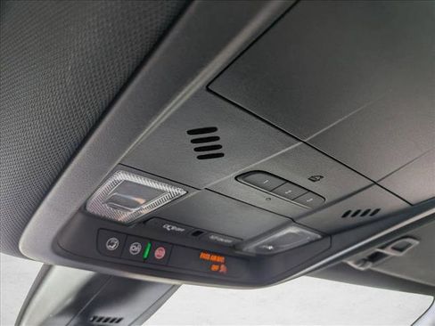 Used 2022 Chevrolet Blazer RS w/ Enhanced Convenience Package image 15