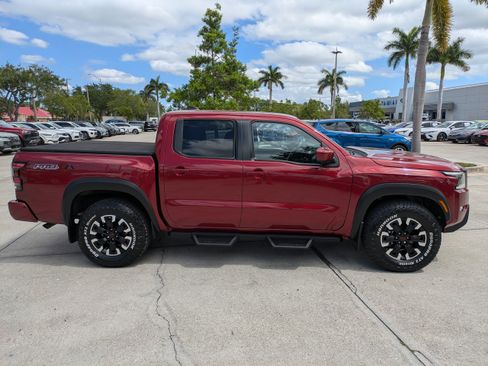 Used 2022 Nissan Frontier PRO-4X AWD/4WD image 3