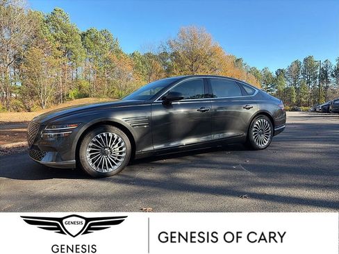 Used 2023 Genesis G80 image 1