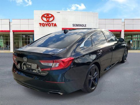 Used 2018 Honda Accord Sport image 3