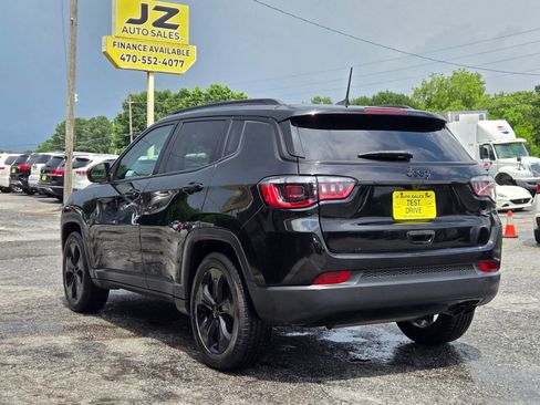 Used 2020 Jeep Compass Latitude FWD image 4