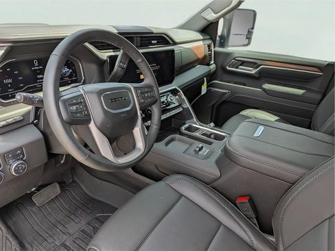 New 2025 GMC Sierra 2500 Denali w/ Denali Reserve Package image 8