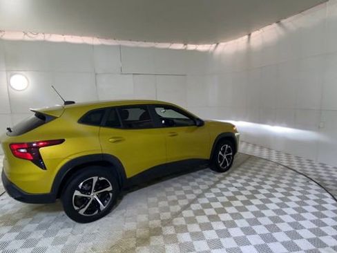 Used 2024 Chevrolet Trax RS w/ Driver Confidence Package image 3