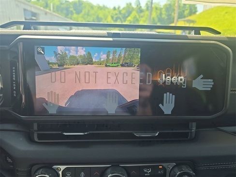 New 2025 Jeep Gladiator Sport w/ Premium Package image 20