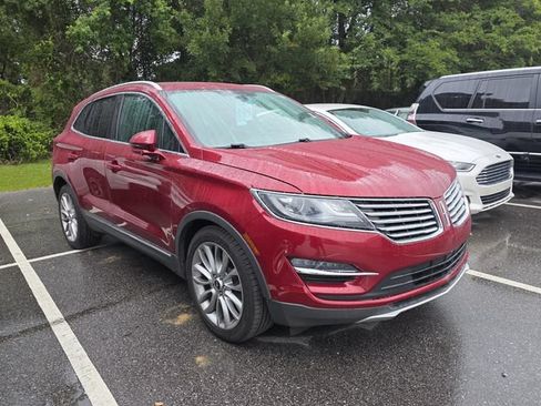 Used 2017 Lincoln MKC Reserve FWD image 1