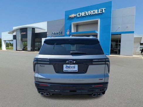 New 2026 Chevrolet Traverse RS w/ LPO, Floor Liner Package FWD image 6