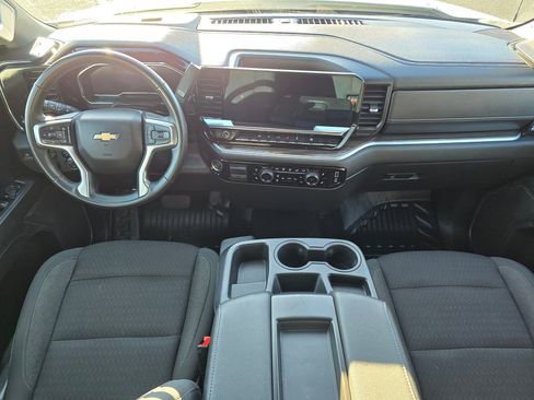 Used 2024 Chevrolet Silverado 1500 LT image 18