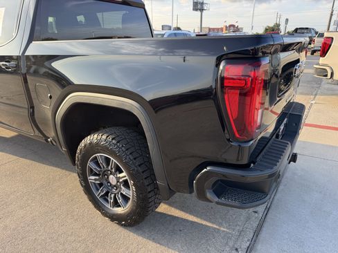Used 2025 GMC Sierra 1500 AT4 AWD/4WD image 8